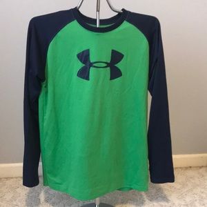 UA boys Large Long sleeve T-shirt
